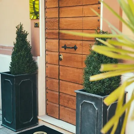 Lighthouse Trastevere Guest house Rome