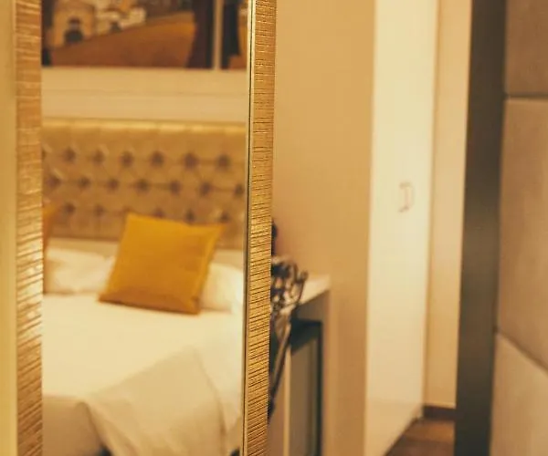 Lighthouse Trastevere 4* 로마