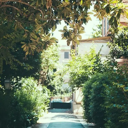 Lighthouse Trastevere 4*